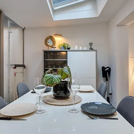 Apartment Rod Attractive F2 With Patio On Place Saint Marc In